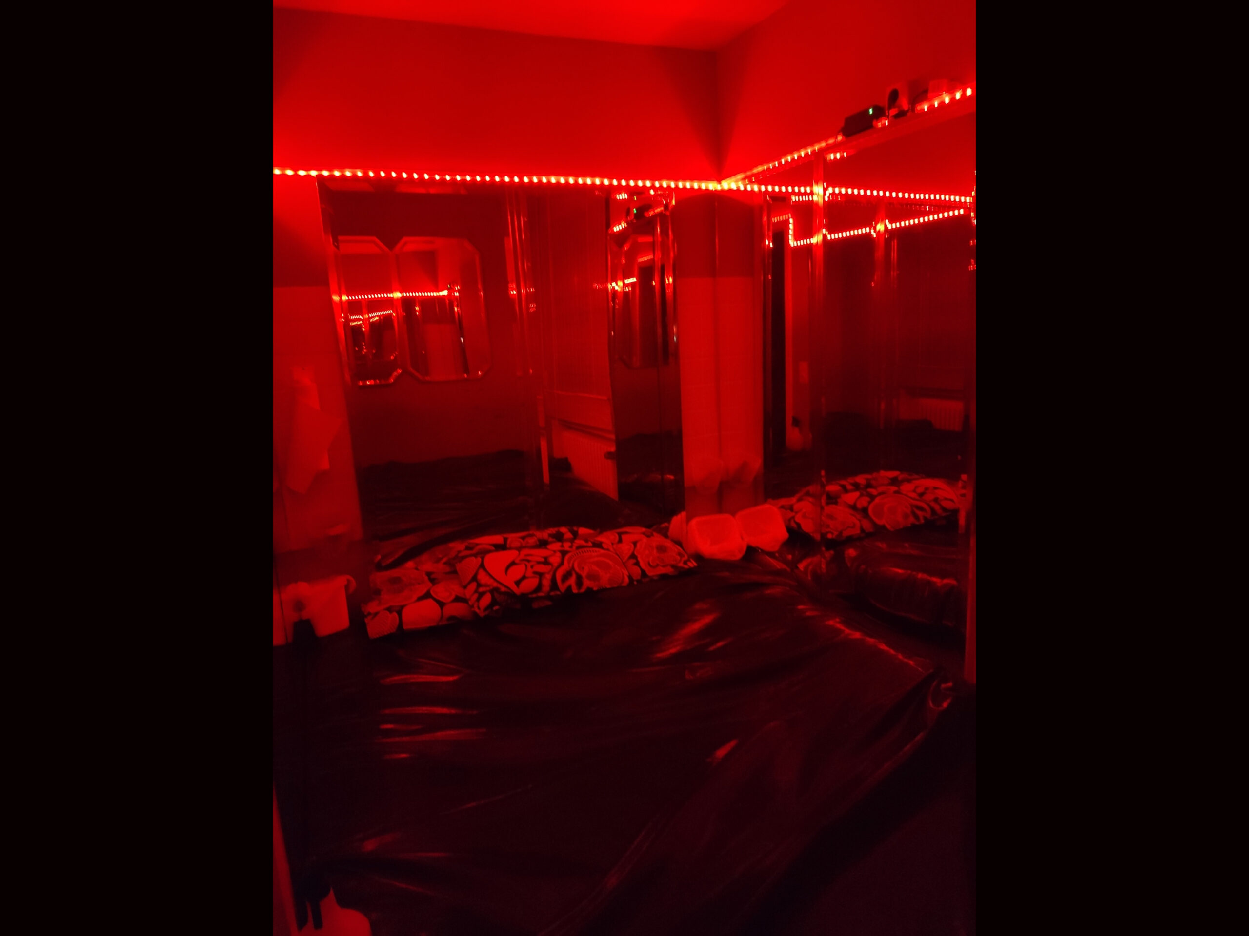 Spiegel-Zimmer
